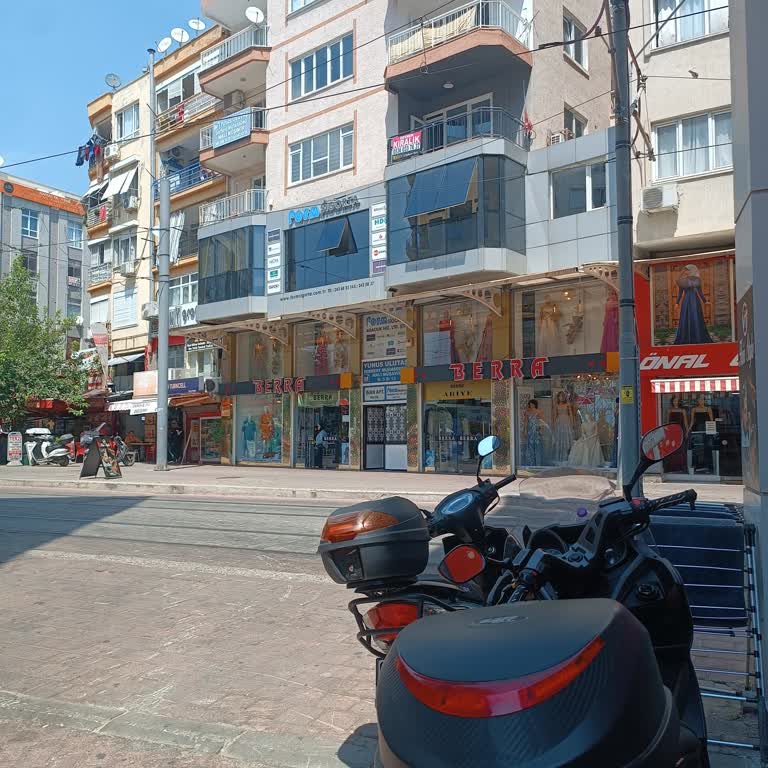 Berra Tesettür (Antalya) Ürün Etiketini Sökmüşler Bizden Habersiz!