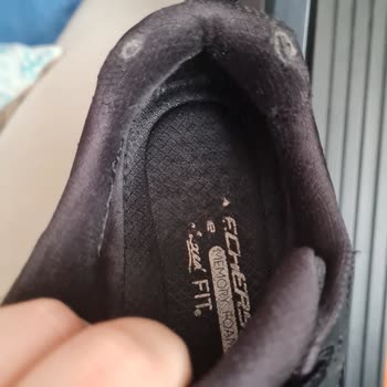1 Ayda Ayakkabı Yırtıldı Skechers