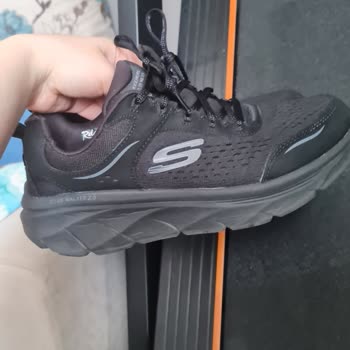 1 Ayda Ayakkabı Yırtıldı Skechers