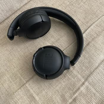 JBL Kablosuz Kulaklık Dönme Yerinden Koptu