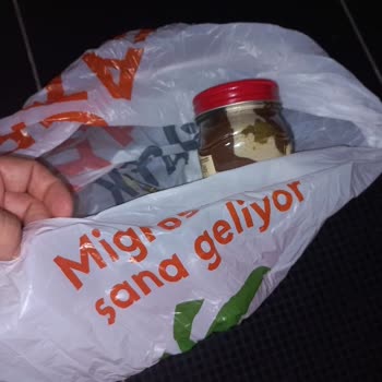 Migros İnsan Dışkısı Gönderdi!