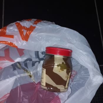 Migros İnsan Dışkısı Gönderdi!