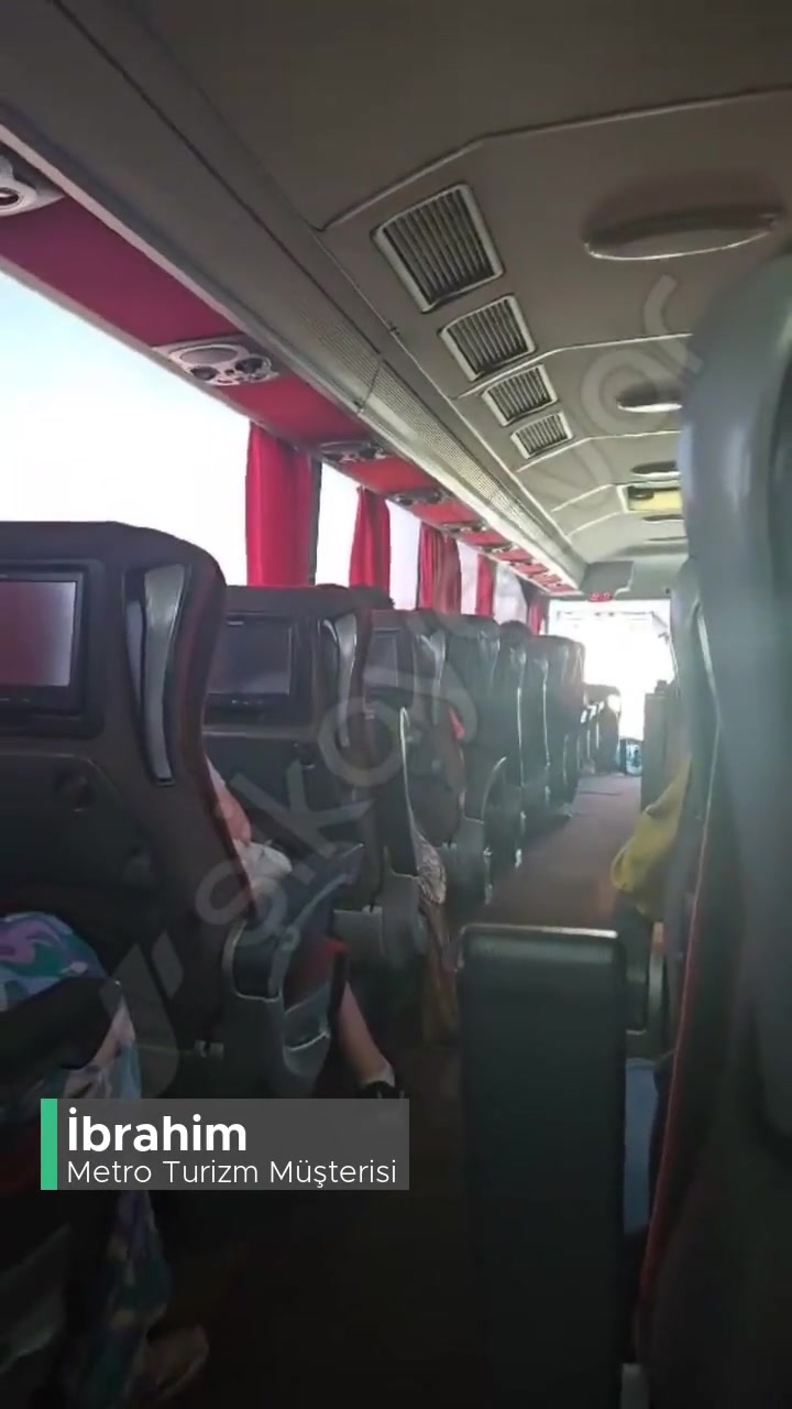 Metro Turizm Şoför Ve Muavinden Şikayetçiyim! videonun kapak resmi