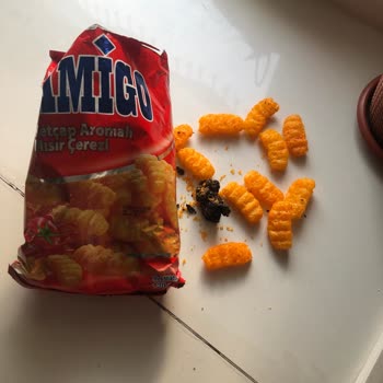 Amigo Cips İçindeki Değişik Şeyler