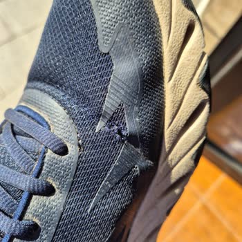 Skechers Kalitesiz Üretim Materyali Olduğunu Kabul Etmedi