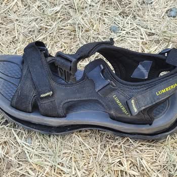 FLO'dan Alınan Lumberjack Sandalet Taban Yapışkanı Attı