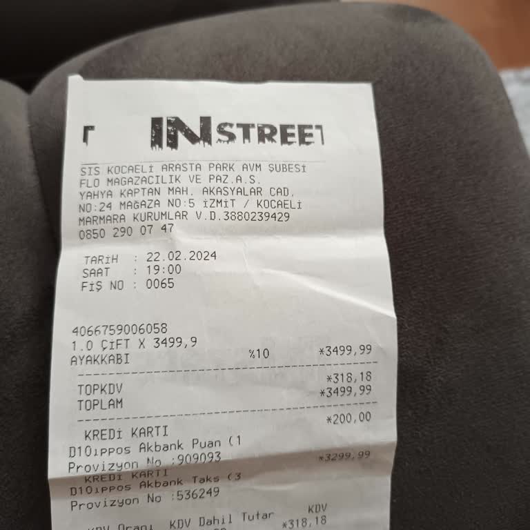 Adidas Marka Ayakkabı Kalitesiz Çıktı