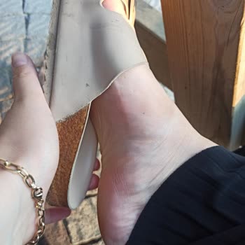 FLO Ayakkabı Terlik Şikayet Vurma