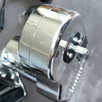 Boyner Elektrikli Erişte Makinesi Çizik Ve Soyulmuş