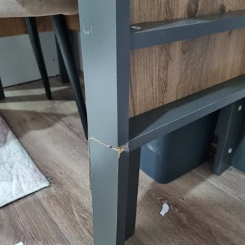 Vivense Tamir Edilmeyen Masa