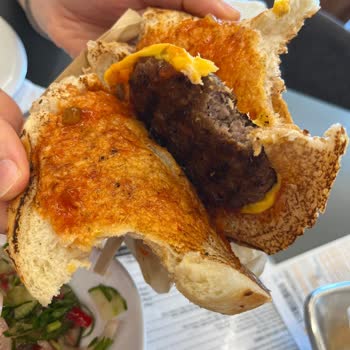 Köfteci Yusuf Şereflikoçhisar Şubesi'nde Hijyen Ve Servis Sorunları