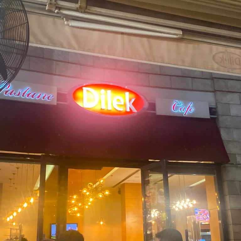 Dilek Pastanesi Forum İstanbul Bayrampaşa Şubesinde WC Eksikliği