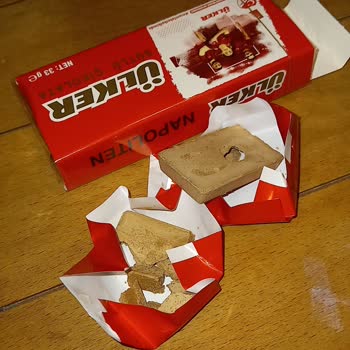 Bozuk Ülker Napoliten Çikolata