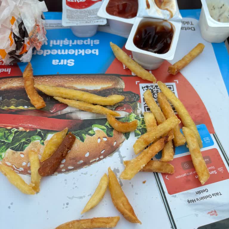 Burger King Land Of Legends Şubesinde Düşük Kalite Ve İlgisiz Hizmet