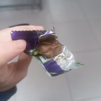 Patiswiss Market Alışverişinde Kurtlu Gofret Şoku