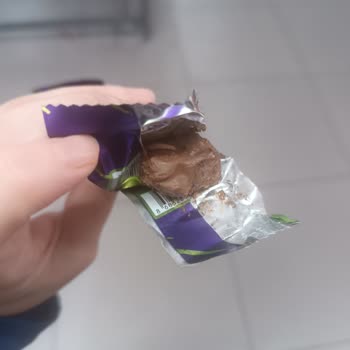 Patiswiss Market Alışverişinde Kurtlu Gofret Şoku