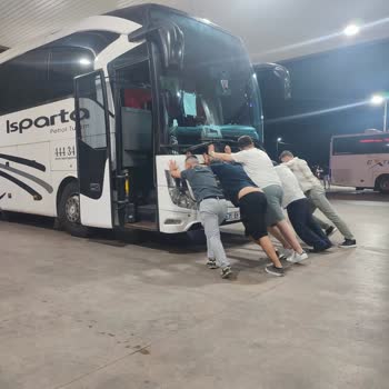 Isparta Petrol Turizm Yolcularına Yaşattığı Zorluk