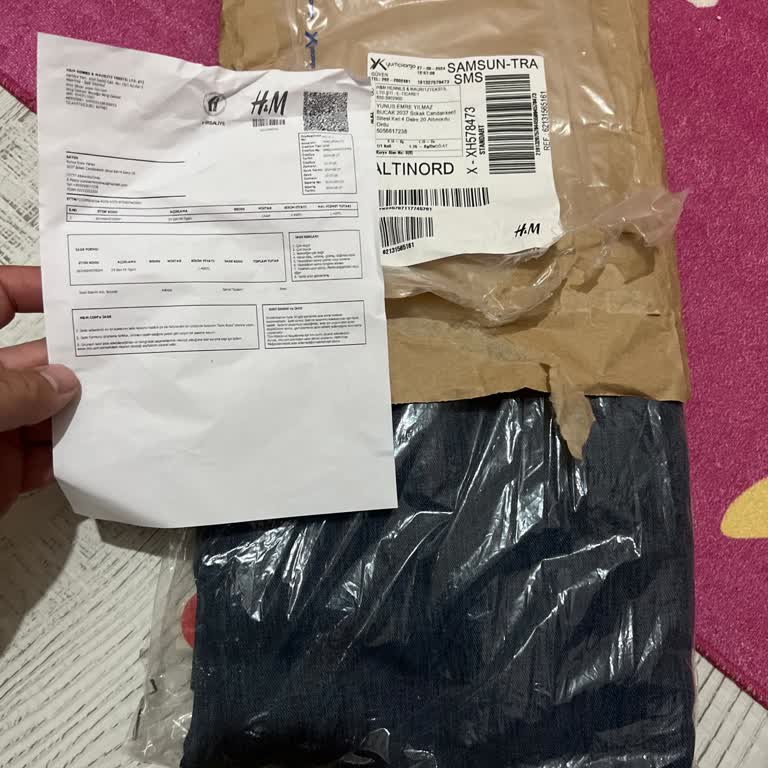 HM Mağazası ( Hiç Alakası Olmayan Ürünler)