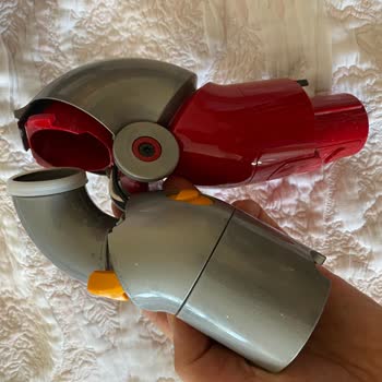 Dyson Dikey Süpürge V15