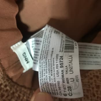 Mango Şapka Çeşme Suyuyla Renk Attı