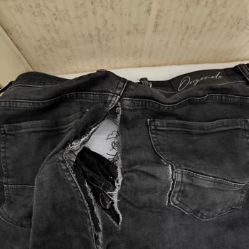 HLT Jeans Jeans Pantolon Yırtılması Sürekli Aynı Yerden