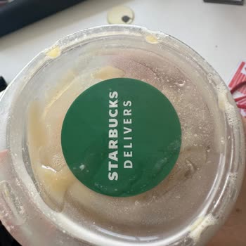 Starbucks Bozulmuş Sütle Kahve Gönderiyor