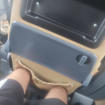 Palandöken Turizm Erzurum Palandöken 25 Otobüs Firması Koltuklar Dar Oturamıyoruz.