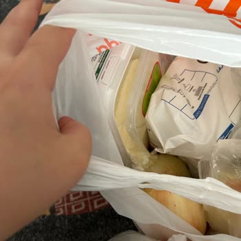 Migros Hemen Siparişimde Yoğurt Ve Sebzeler Karıştı