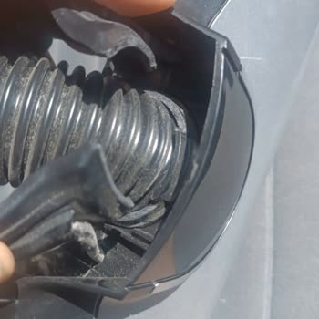 Bosch Dikey Süpürge Ucu Kırıldı Bu Kadar Çabuk Olamaz