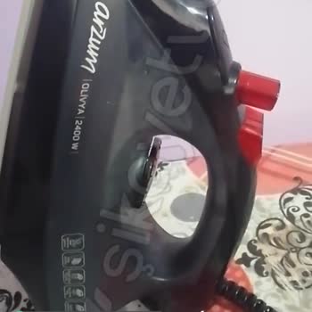 Arzum Yeni Aldığım Ütü Yakıyor