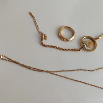 Shoghi Accessory Aldığım Bilekliğin 2 Günde Camı Çıktı!