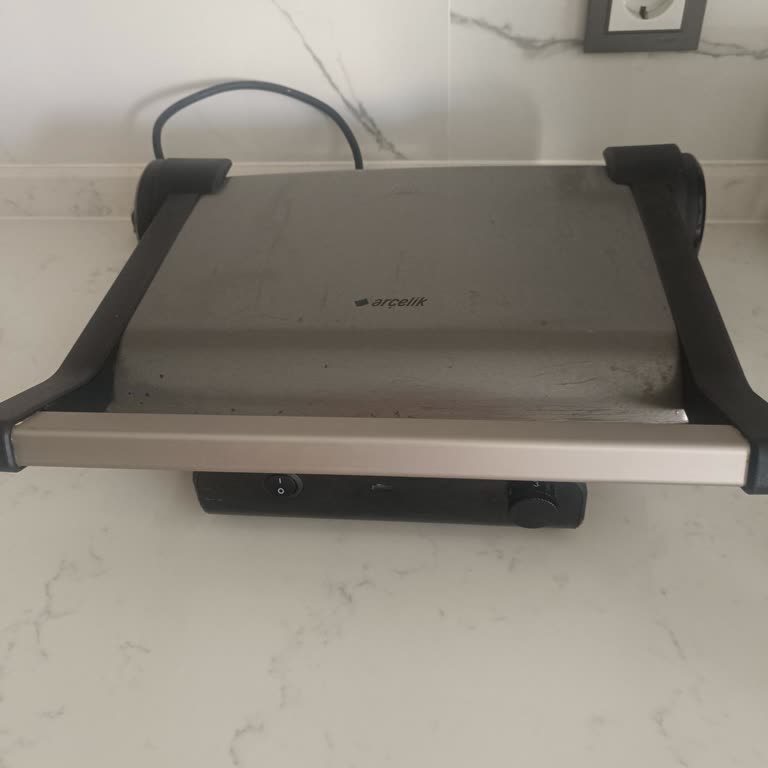 Arızalı Tost Makinesi Sorunu: Sürekli Servis ve Çözüm Bekleyişi