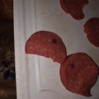 BİM'den Aldığımız Tombik Marka Sucuktaki Yabancı Cisim