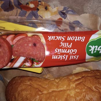 BİM'den Aldığımız Tombik Marka Sucuktaki Yabancı Cisim