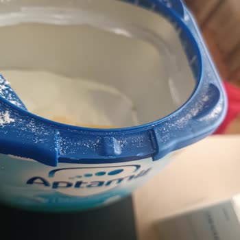 Aptamil'in İçinde Kurt