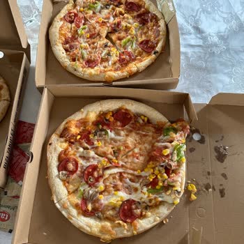 Pizza Hut Kazasker Kalitesiz Pizza