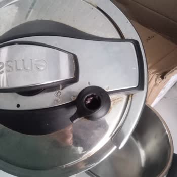 Karaca Züccaciye Karaca Düdüklü Patladı Eridi Garanti Yetersizliği