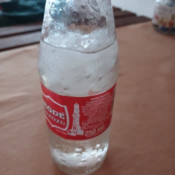 Niğde Gazozu İçerisinde Beyaz Yapı