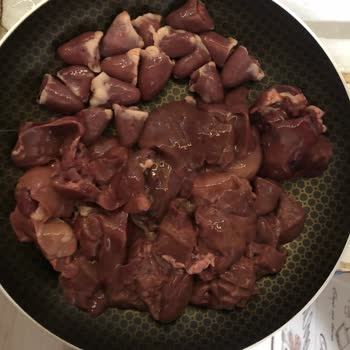 Lezita Tavuk Ciğeri Mi Yürek Mi Belli Değil!