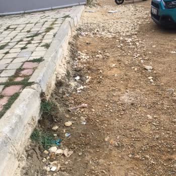 Silivri Belediyesinin Yarım Bıraktığı Sokak Kaldırımı