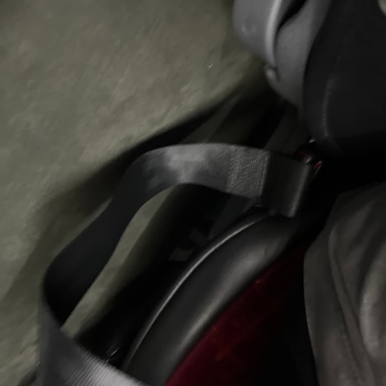 Yükseller Aksaray Birlik Otobüs Koltuk Kemeri Bozul