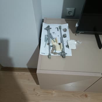 Divanev İncirli Mobilyalarım 3 Ayı Geçti Gelmiyor, Gelenlerse Kusurlu