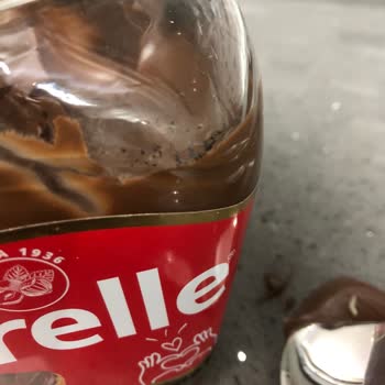 Sarelle Kavanozları Kurtlanmış Çıkıyor