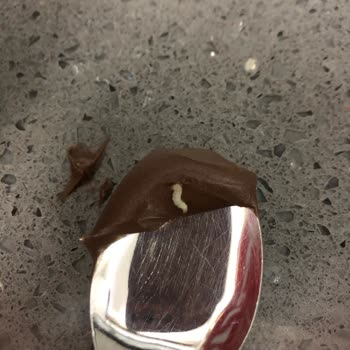 Sarelle Kavanozları Kurtlanmış Çıkıyor