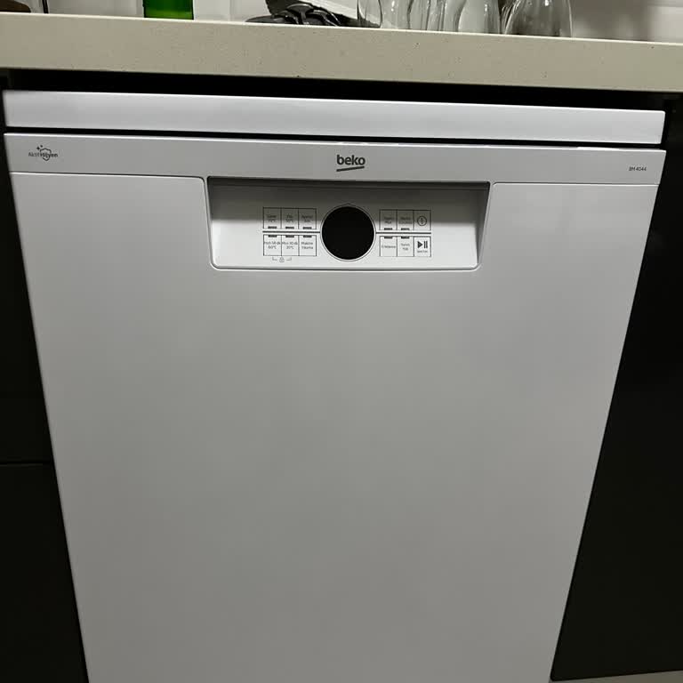 Beko Bulaşık Makinem En İyi Deterjanla Bile Asla Temiz Yıkamıyor