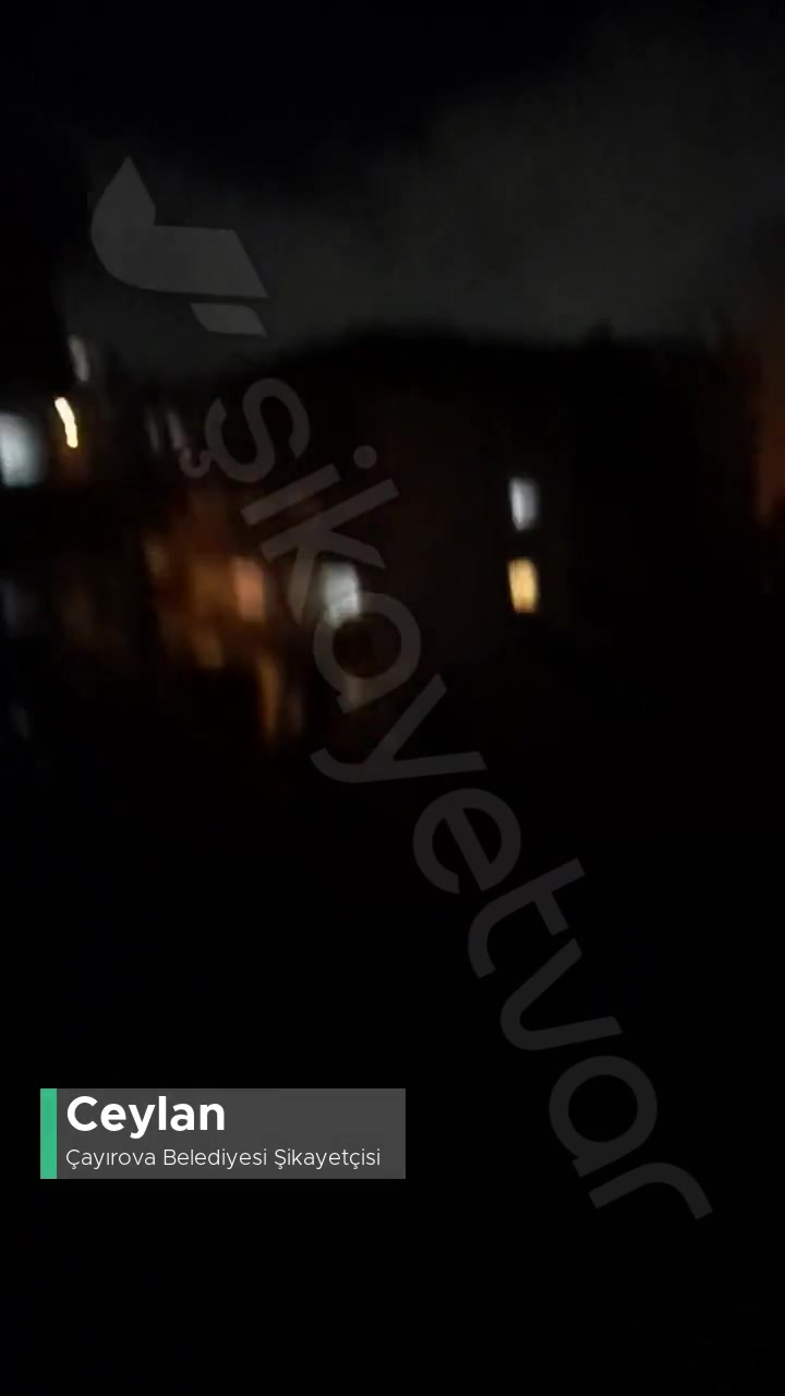 Çayırova Belediyesi Karanlık Sokaklar Olmayan Duraklar Artık Çözüm İstiyoruz:( videonun kapak resmi