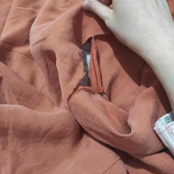 Manukanın Kalitesiz Kumaşları Mağdur Ediyor.