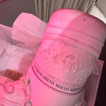 Jeanslab Guess Marka Sneakerların Kalitesi Ve İade Süreci Sorunu