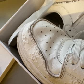 Jeanslab Guess Marka Sneakerların Kalitesi Ve İade Süreci Sorunu