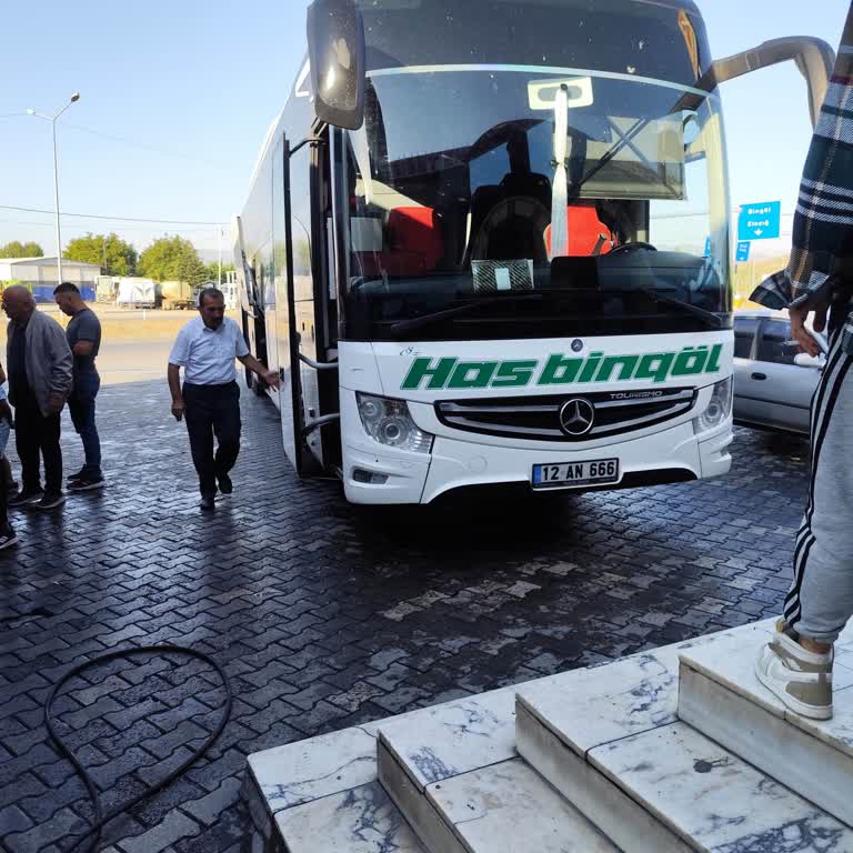 Öz Has Bingöl Turizm Otobüs Beklemeden Kalktı Yolcular Mağdur Oldu